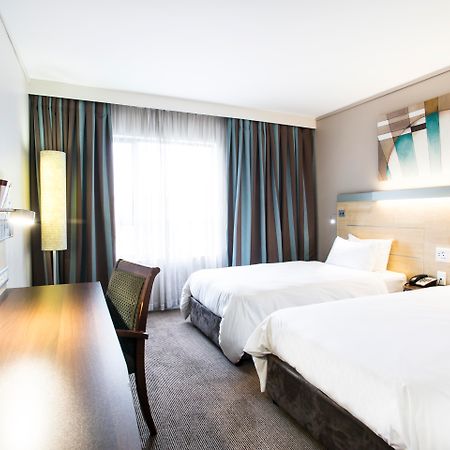 Holiday Inn Express Sandton-Woodmead By Ihg Екстериор снимка