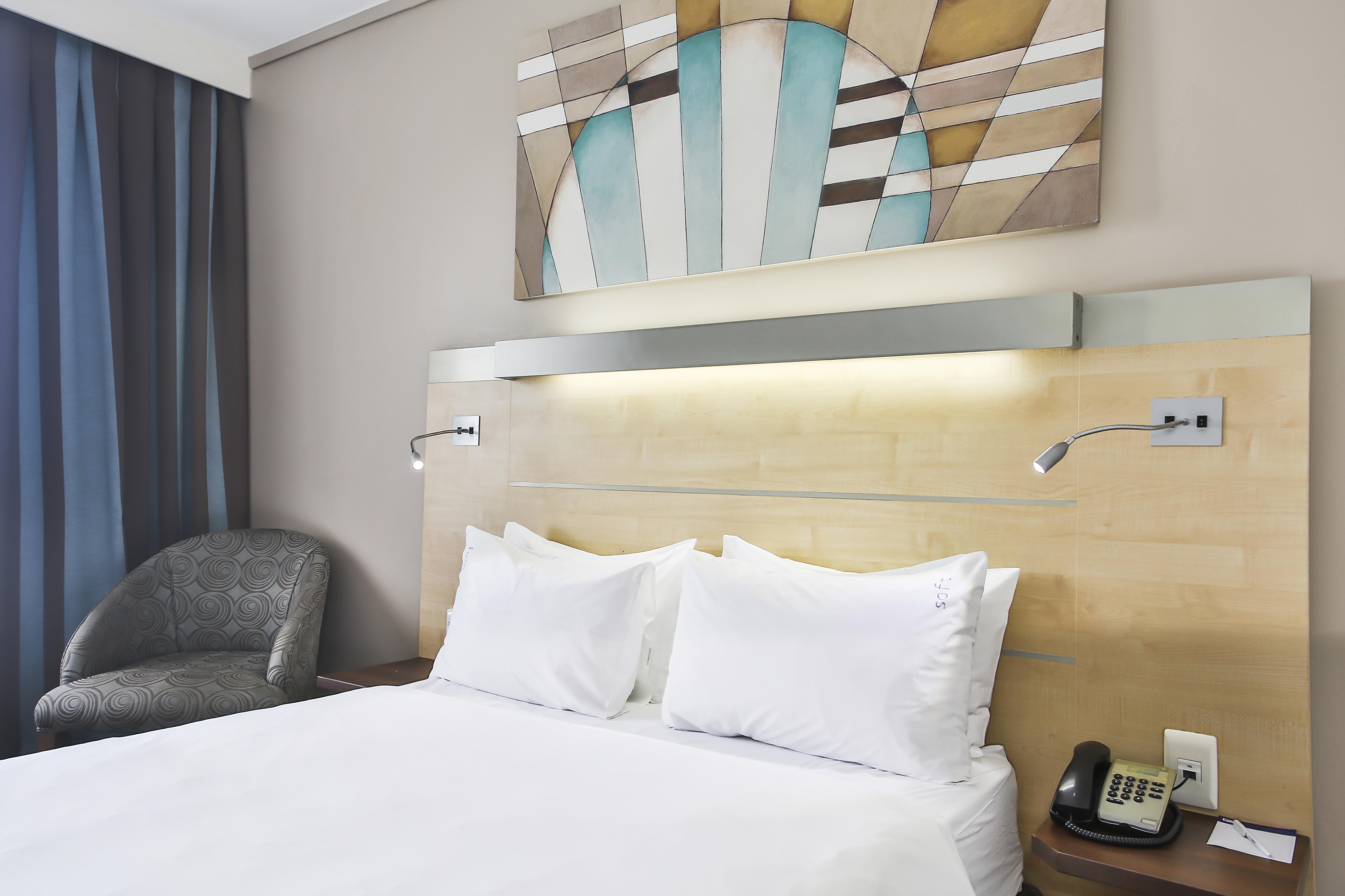 Holiday Inn Express Sandton-Woodmead By Ihg Екстериор снимка