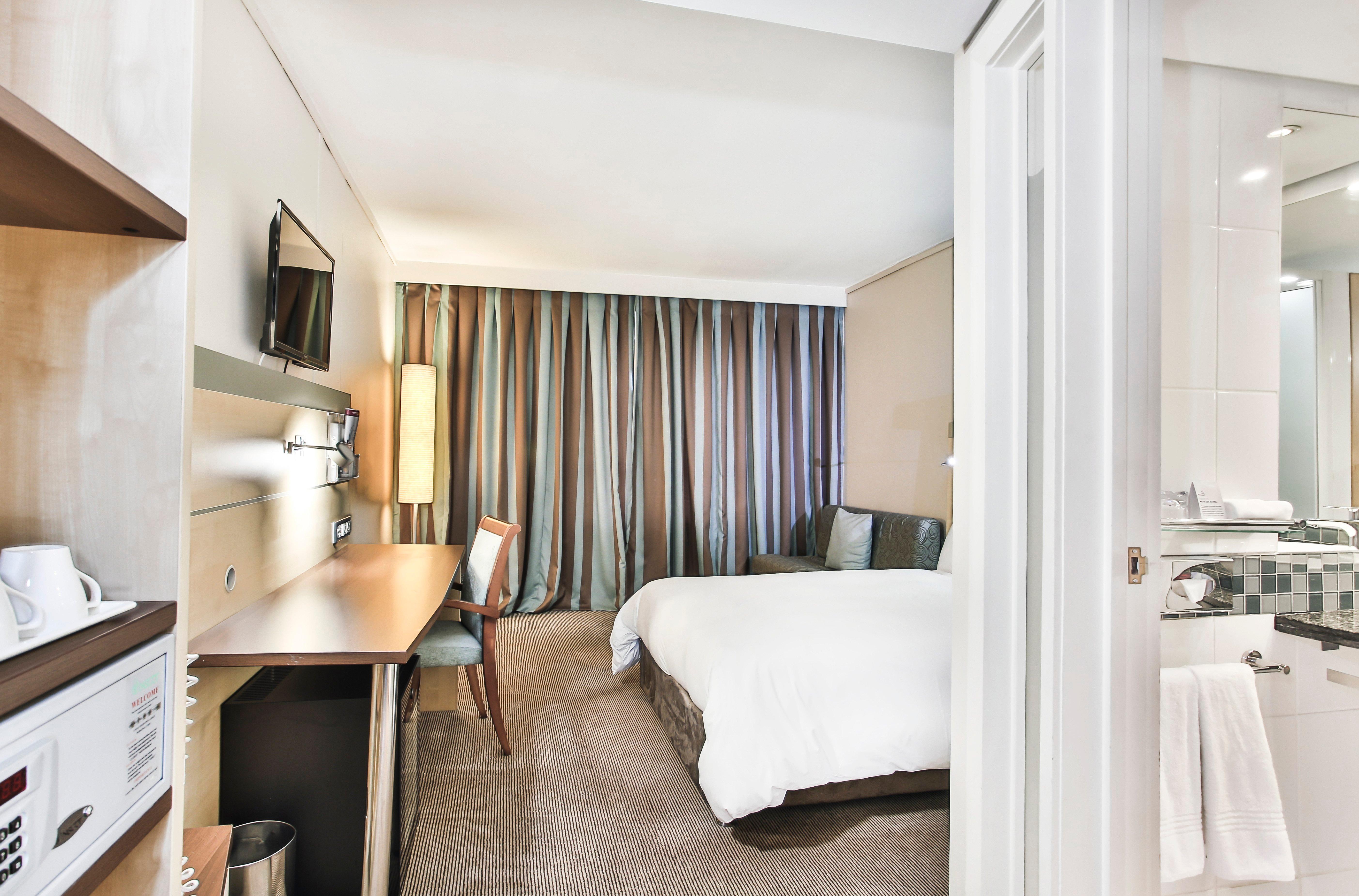 Holiday Inn Express Sandton-Woodmead By Ihg Екстериор снимка