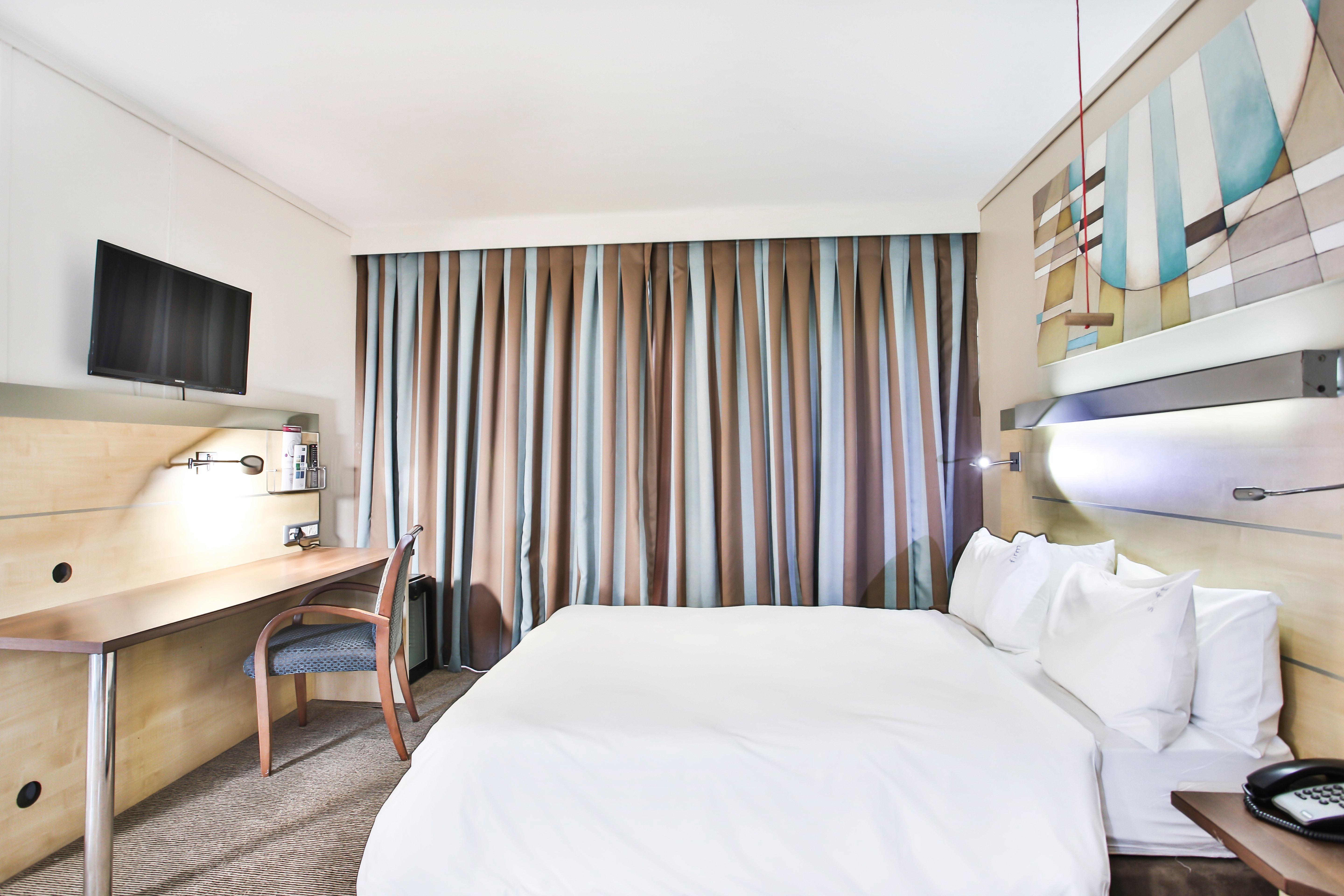 Holiday Inn Express Sandton-Woodmead By Ihg Екстериор снимка