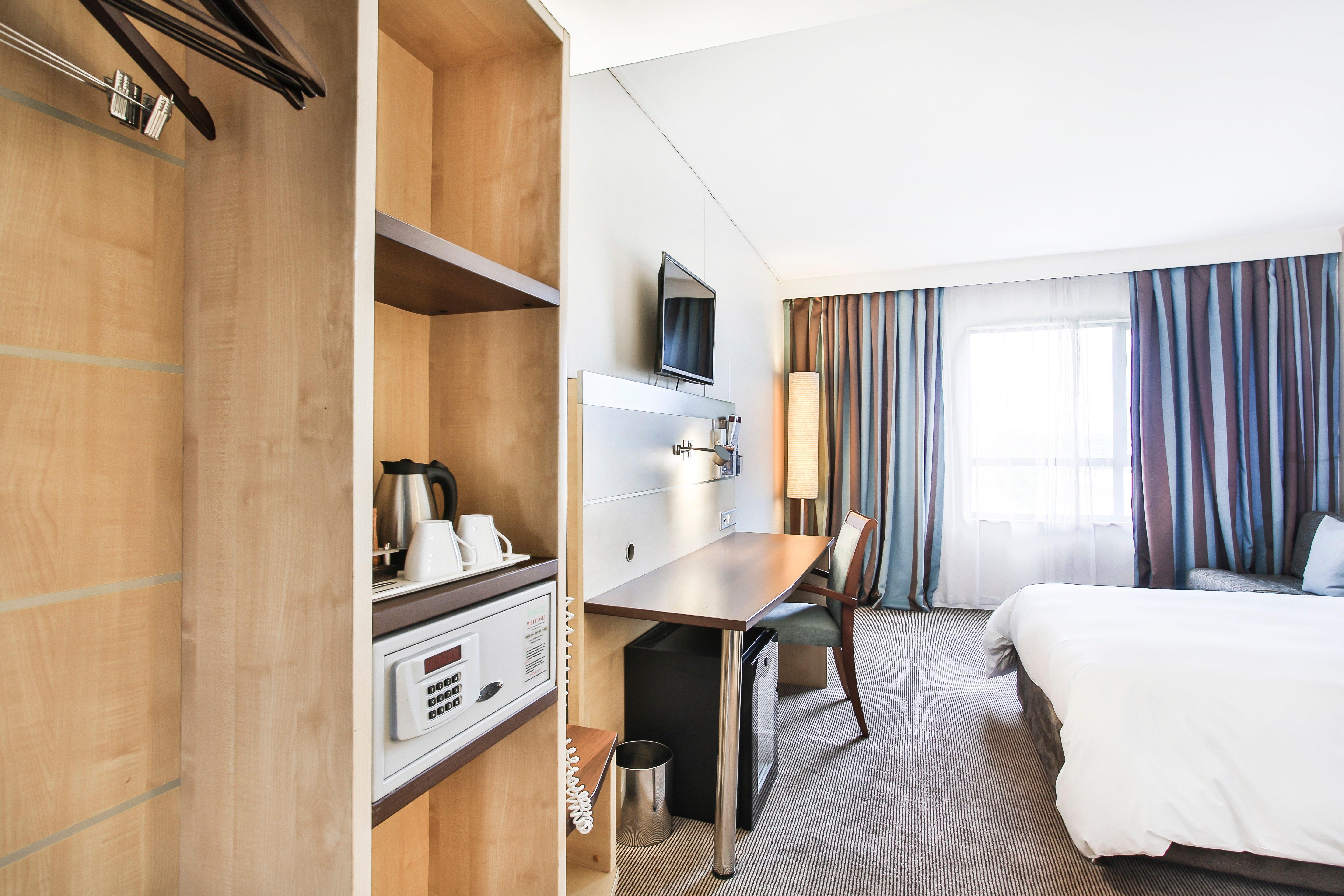Holiday Inn Express Sandton-Woodmead By Ihg Екстериор снимка
