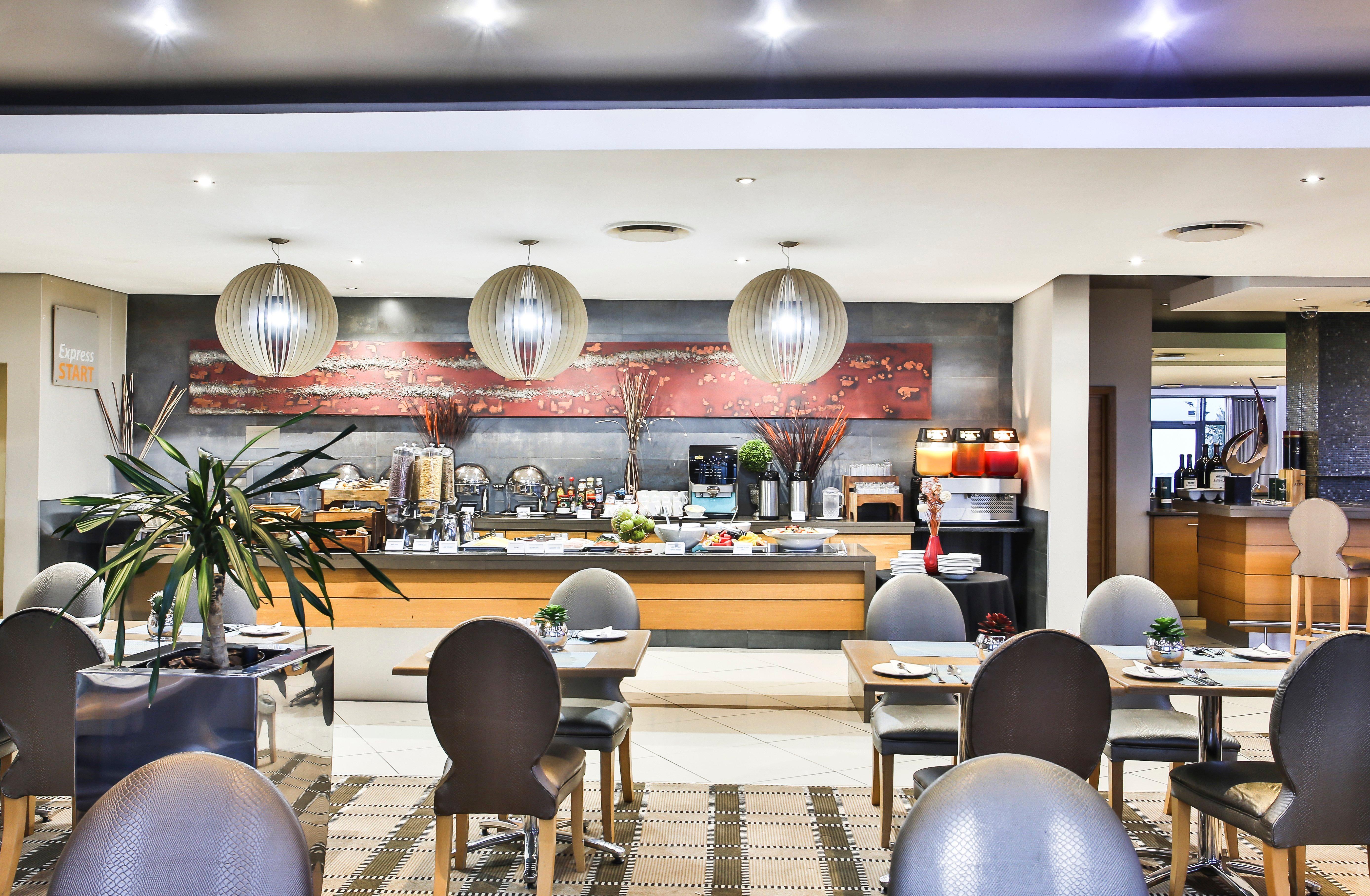 Holiday Inn Express Sandton-Woodmead By Ihg Екстериор снимка