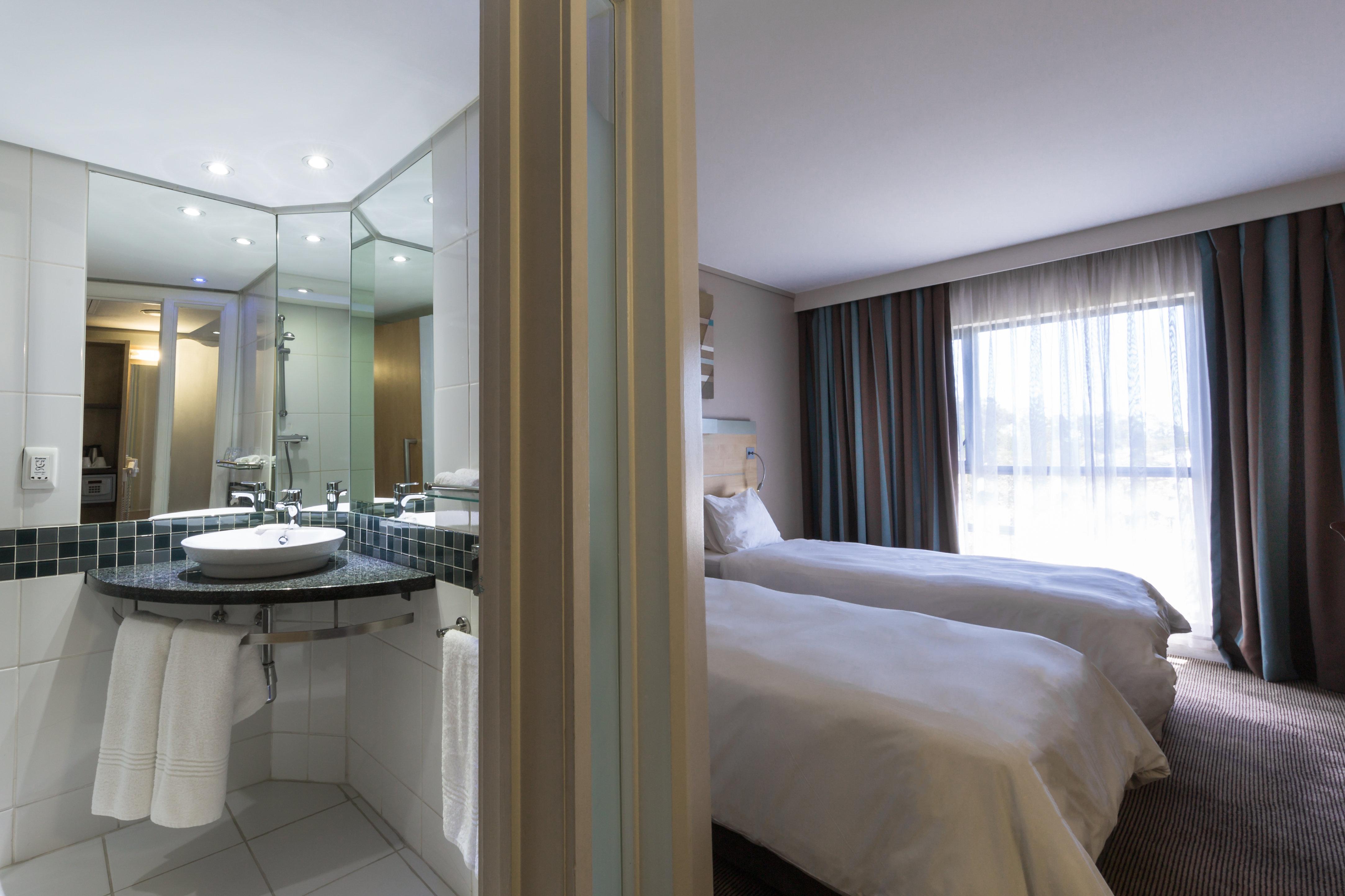 Holiday Inn Express Sandton-Woodmead By Ihg Екстериор снимка